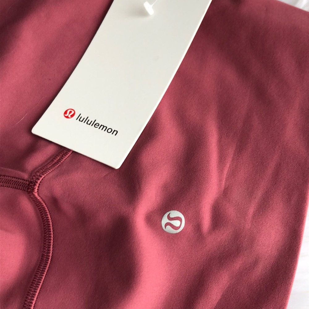 JUST IN✔️NWT🍋LULULEMON HIGH RISE ALIGN CROP - Picture 5 of 7